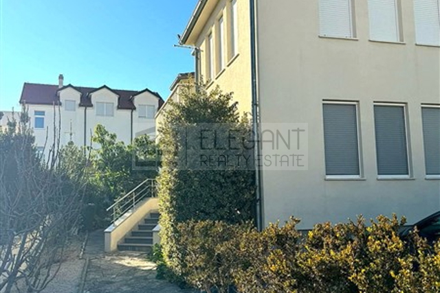 House, 334 m2, For Sale, Vodice