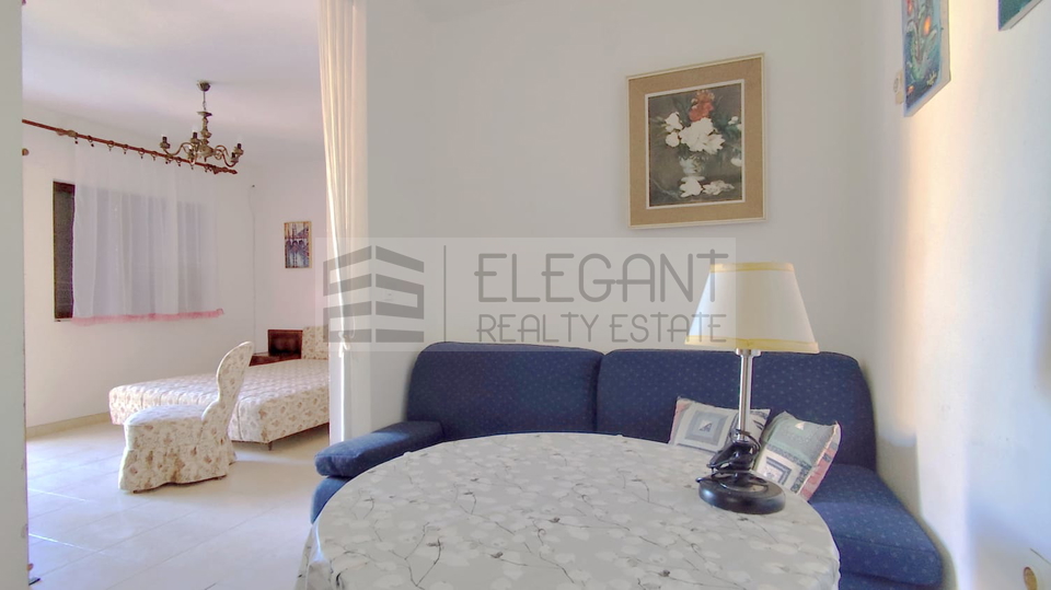 Murter Prodaja Ku&cacute;e - blizina Slanice