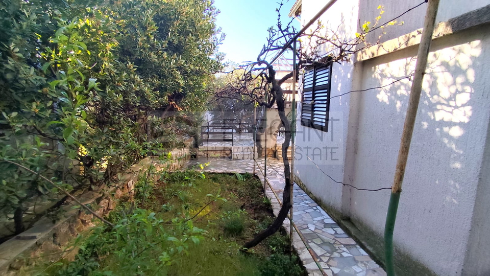 Murter Prodaja Ku&cacute;e - blizina Slanice