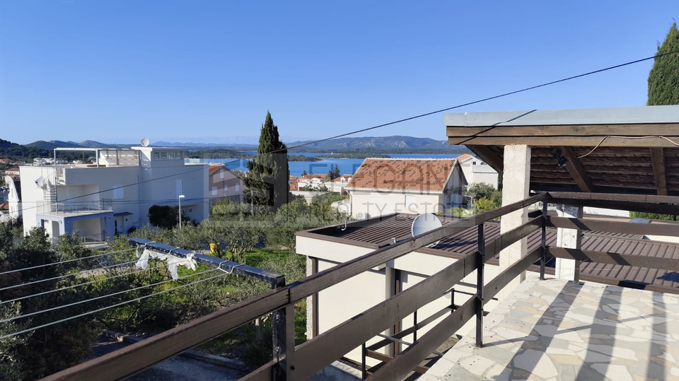 Murter Prodaja Ku&cacute;e - blizina Slanice