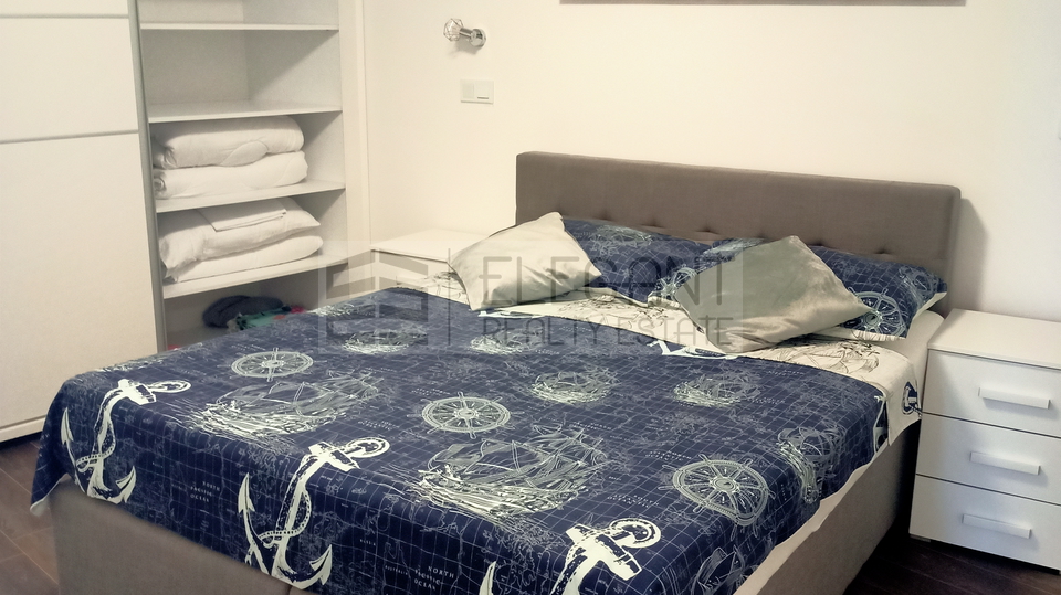 Ku&cacute;a Prodaja Pirovac