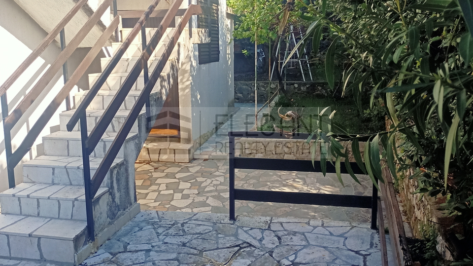 Murter Prodaja Ku&cacute;e - blizina Slanice