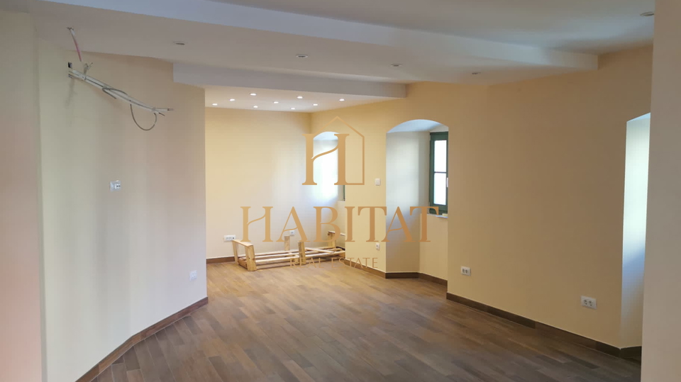 Opatija, dvoetažni stan,2S+DB, 180 m2