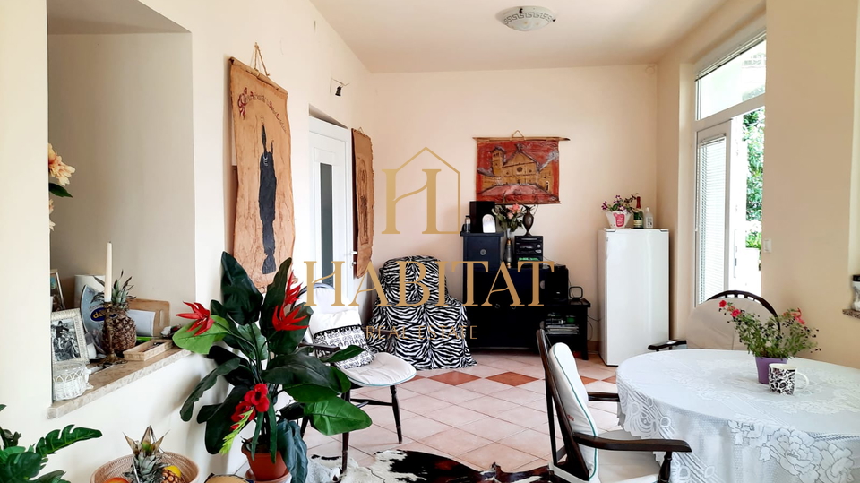 Opatija, stan, 4S+DB, 130 m2, renoviran, pogledom na more, prilika, prodaja