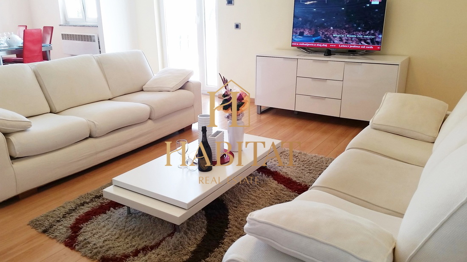 Opatija-Ičići,stan, 3S+DB,135m2 + studio apartman!