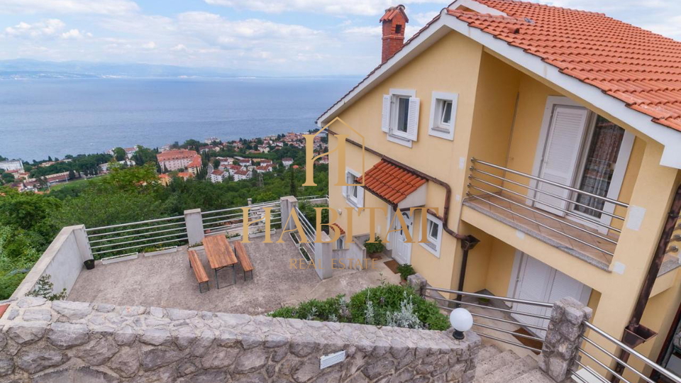 House, 380 m2, For Sale, Lovran