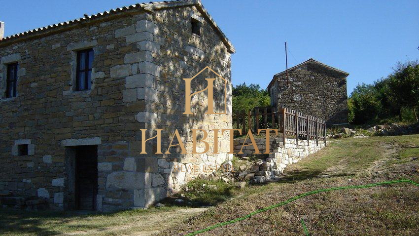 Land, 16637 m2, For Sale, Motovun