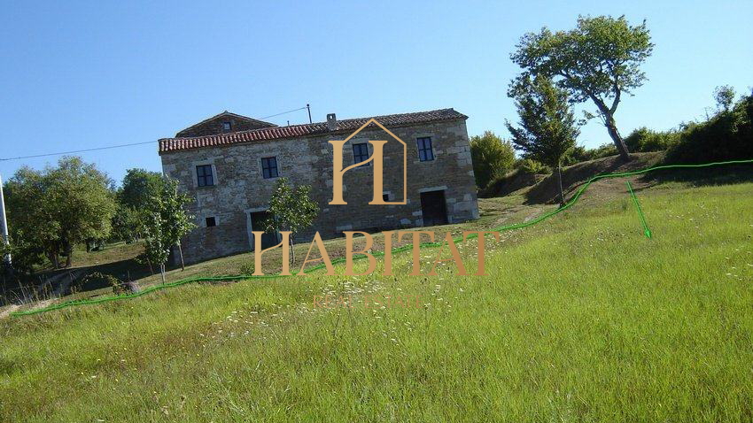 Einzigartige Lage in unberührter Natur, 16.637 m2, in der Nähe von Motovun