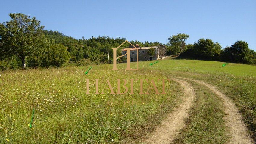 Einzigartige Lage in unberührter Natur, 16.637 m2, in der Nähe von Motovun