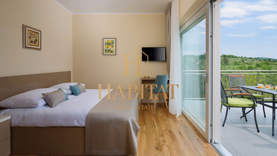 ISTRA, MOTOVUN - Resort, hotel, restavracija, apartmaji, kamp, ​​počitniške hiše , 30.000 parcel