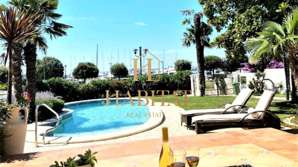 House, 430 m2, For Sale, Umag