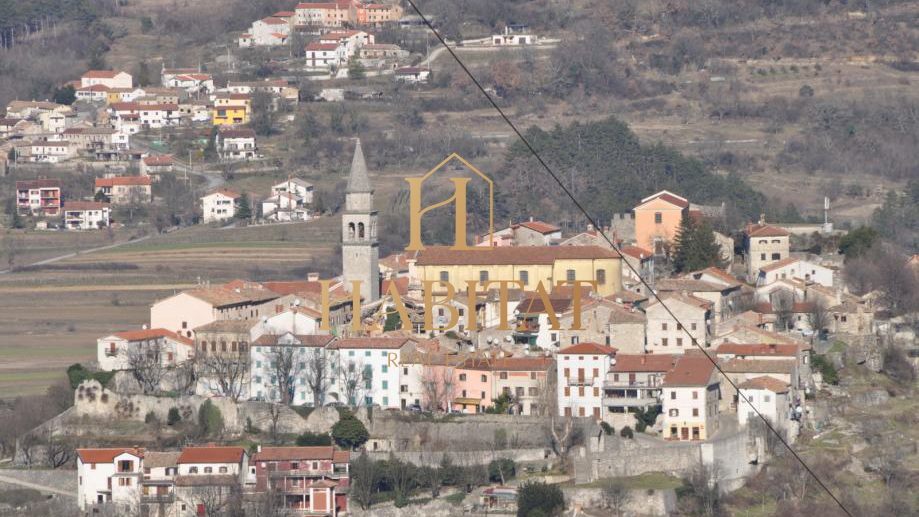 Zemljišče, 450 m2, Prodaja, Buzet