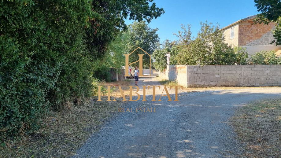 Land, 1000 m2, For Sale, Pula