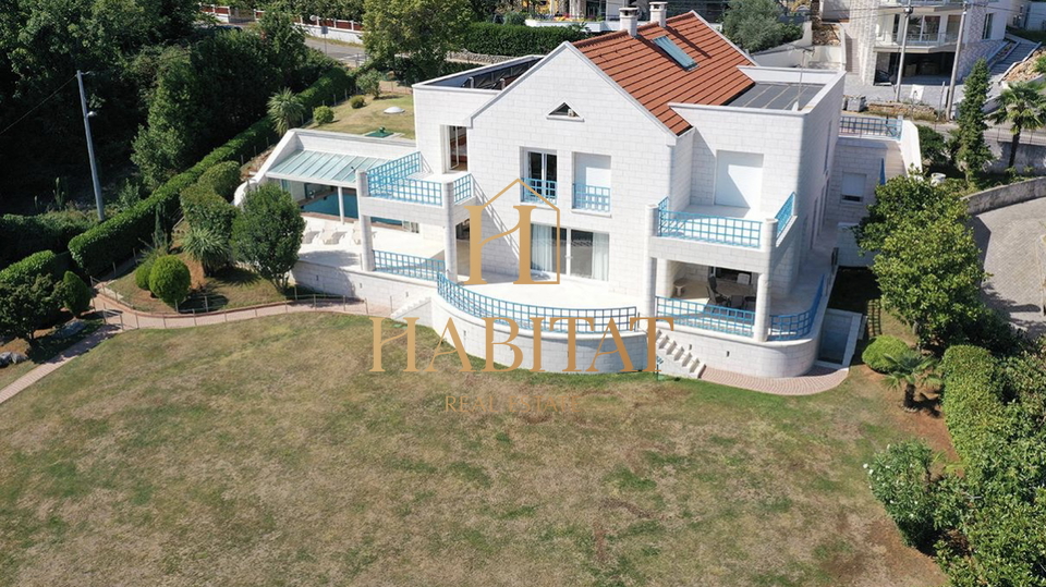 House, 1 m2, For Sale, Opatija