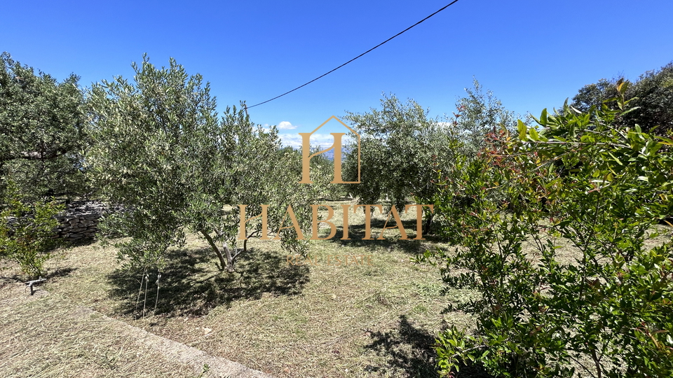 Land, 7687 m2, For Sale, Supetar