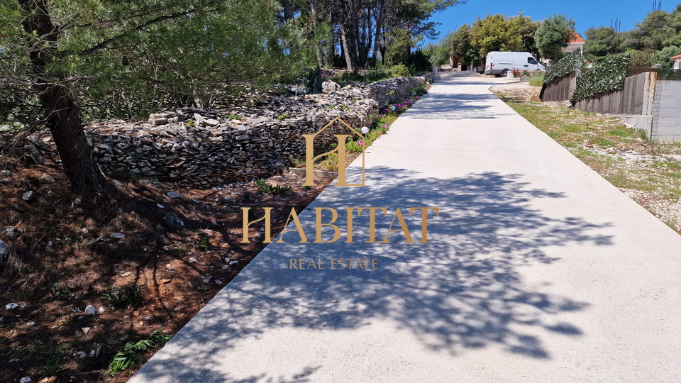 Dalmatia, Sumartin, building plot 608m2, all infrastructure, sea view, 100m from the sea