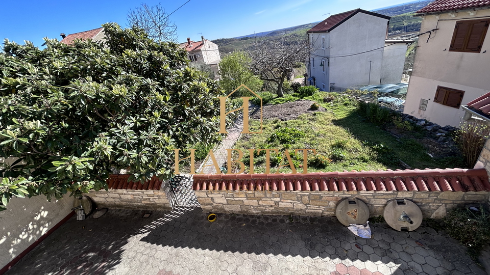 House, 300 m2, For Sale, Buje