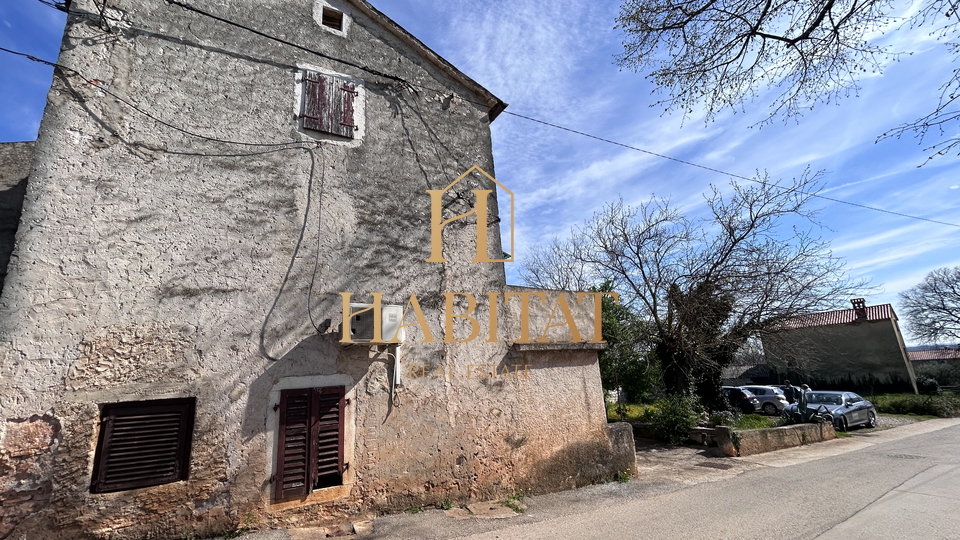 Istrien, Kaštelir, Haus 150m2, Grundstück 545m2, zusätzlich zwei weitere Häuser RUINEN, Meerblick