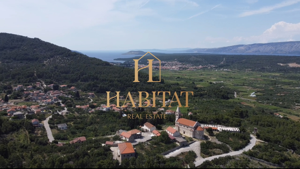 Dalmazia , Hvar , Dol Sv.Ana , casa 46m2 con terreno edificabile 650m2