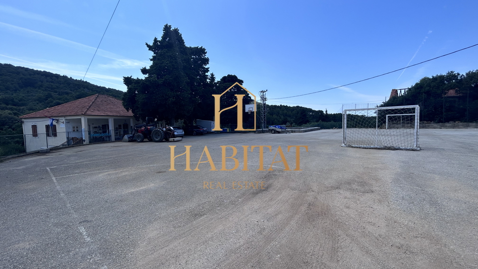 Dalmazia , Hvar , Dol Sv.Ana , casa 46m2 con terreno edificabile 650m2