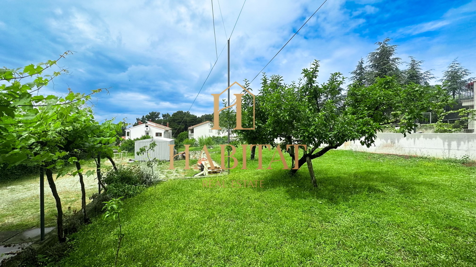 Istria, Parenzo, casa 300 m2, giardino 900 m2