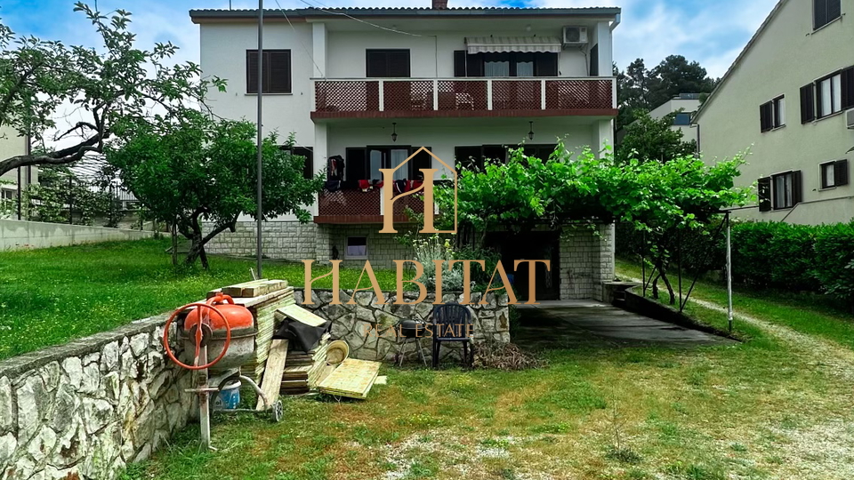 Istria, Parenzo, casa 300 m2, giardino 900 m2