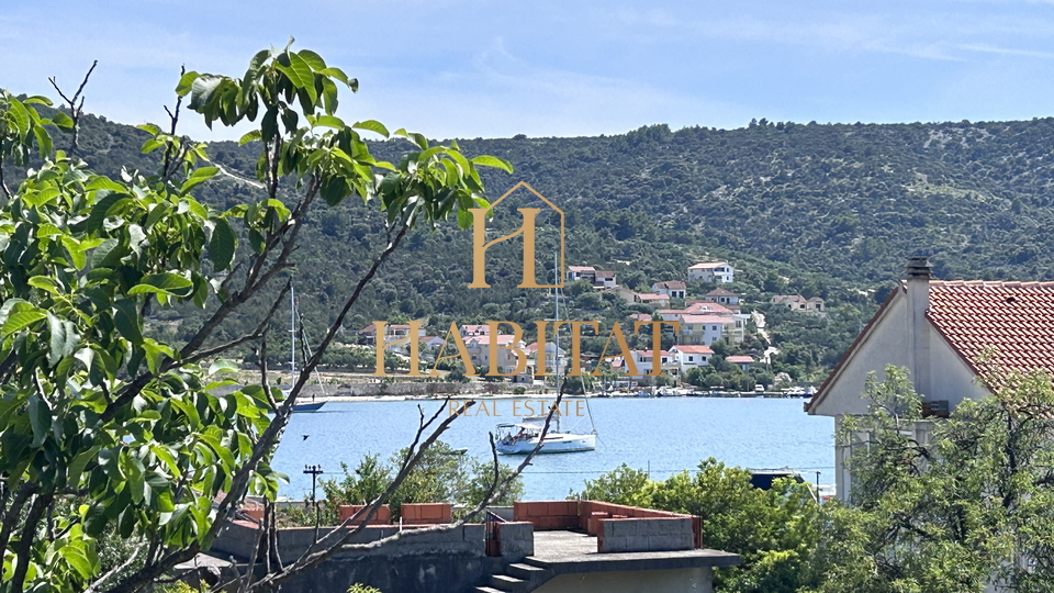 Dalmazia , Spalato , Vinišćce , terreno edificabile , sviluppo misto , zona giallo scuro , vista mare