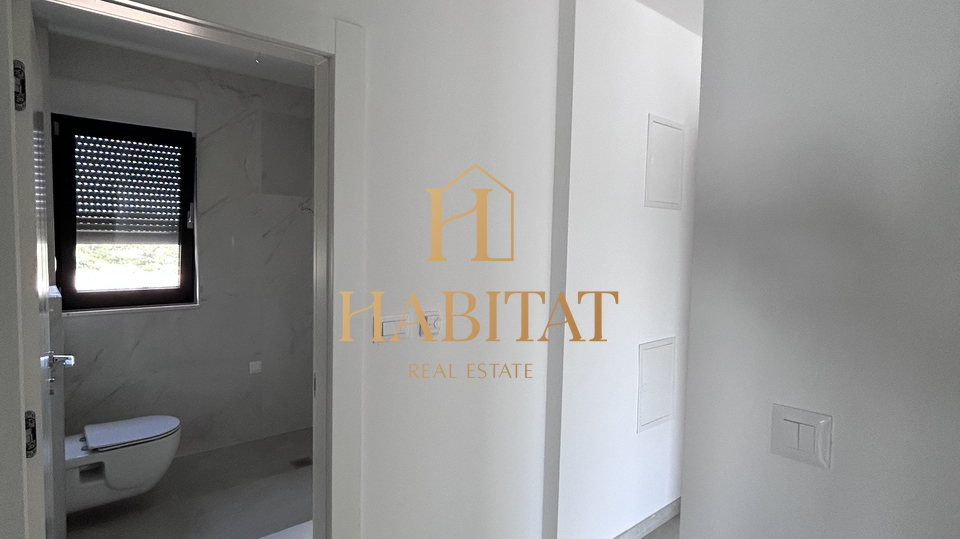 Dalmacija , Okrug Gornji , Penthouse 192m2 , otvoren pogled na more