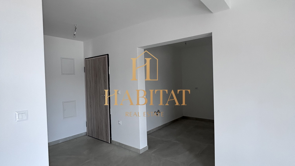 Dalmacija , Okrug Gornji , Penthouse 192m2 , otvoren pogled na more