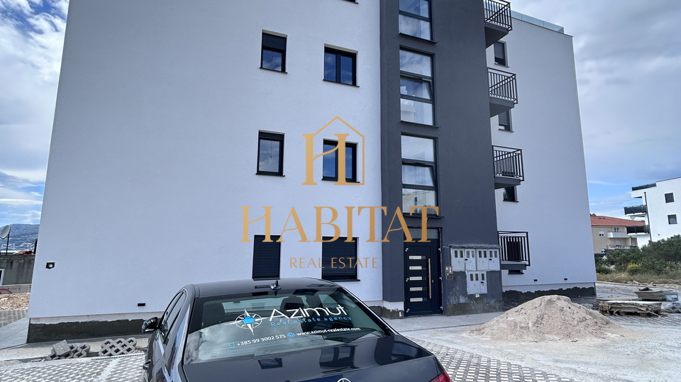 Dalmacija , Okrug Gornji , Penthouse 192m2 , otvoren pogled na more