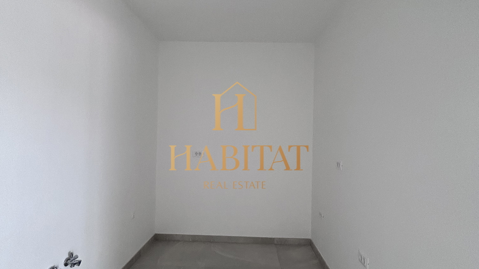 Dalmacija , Okrug Gornji , Penthouse 192m2 , otvoren pogled na more