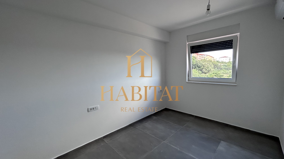 Dalmacija, Okrug Gornji, Penthouse 147m2, panoramski pogled na morje, bazen