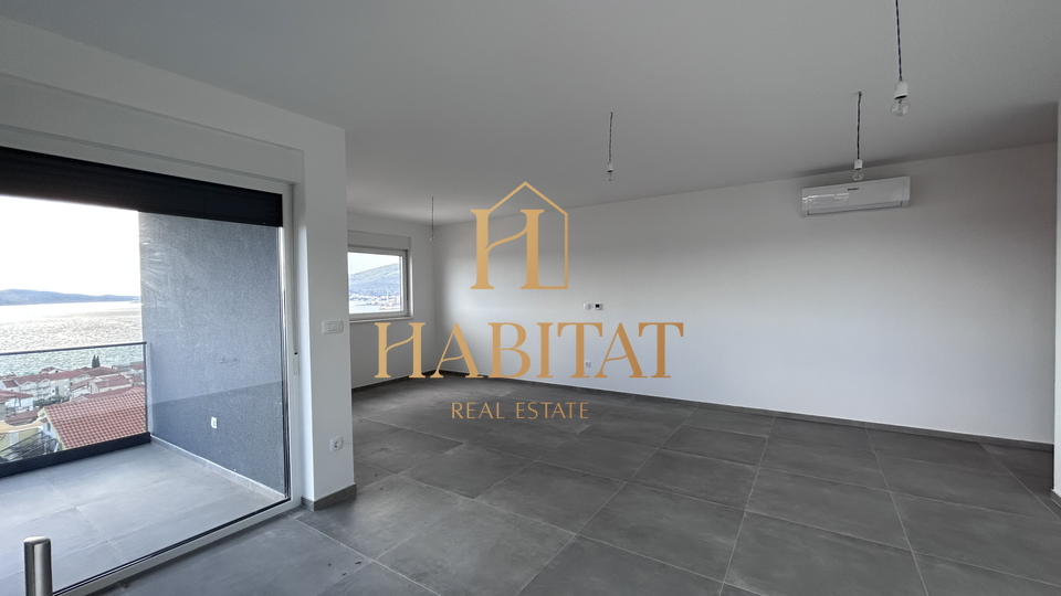 Dalmacija, Okrug Gornji, Penthouse 147m2, panoramski pogled na morje, bazen