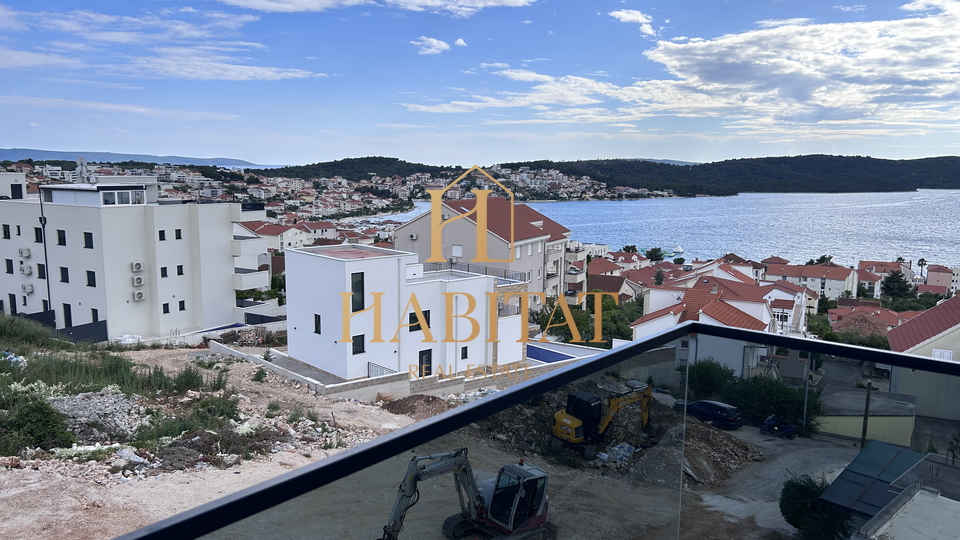 Dalmatia, Okrug Gornji, Penthouse 147m2, panoramic sea view, swimming pool