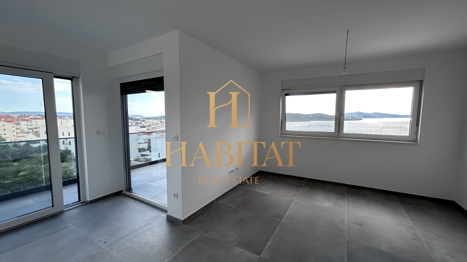 Dalmacija, Okrug Gornji, Penthouse 147m2, panoramski pogled na morje, bazen