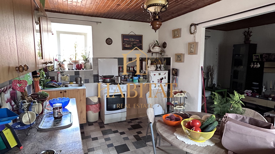 House, 378 m2, For Sale, Rogovići