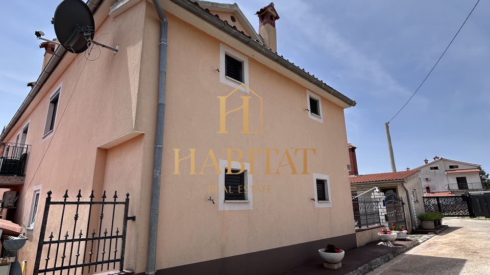 House, 378 m2, For Sale, Rogovići