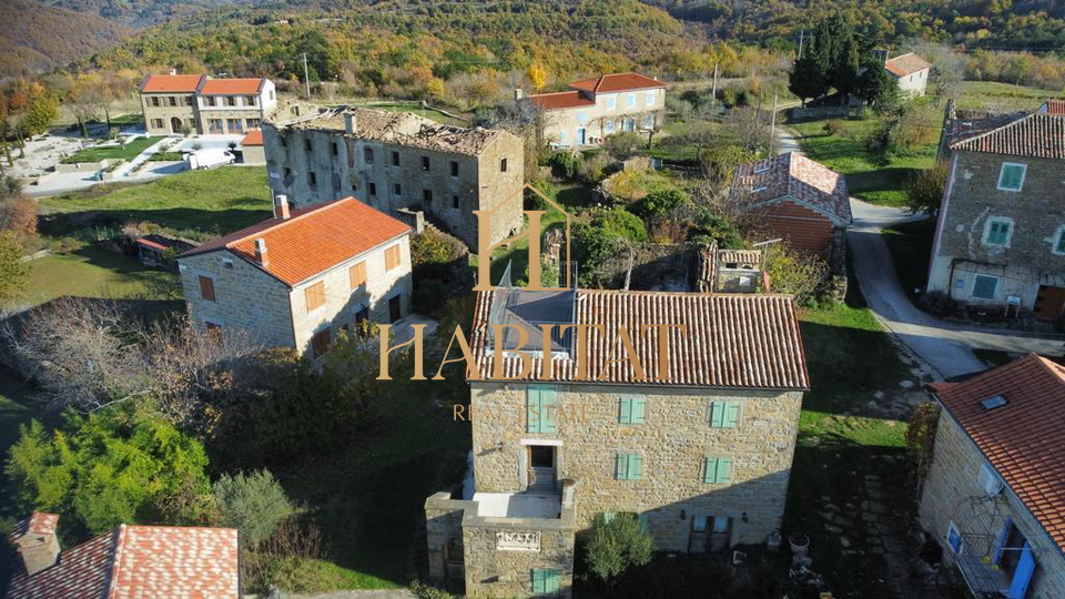 Istria, Buje, Kućibreg, casa in pietra 270 m2