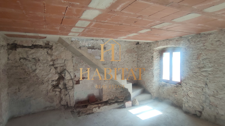 Istria, Brtonigla, stone house for renovation of 80 square meters