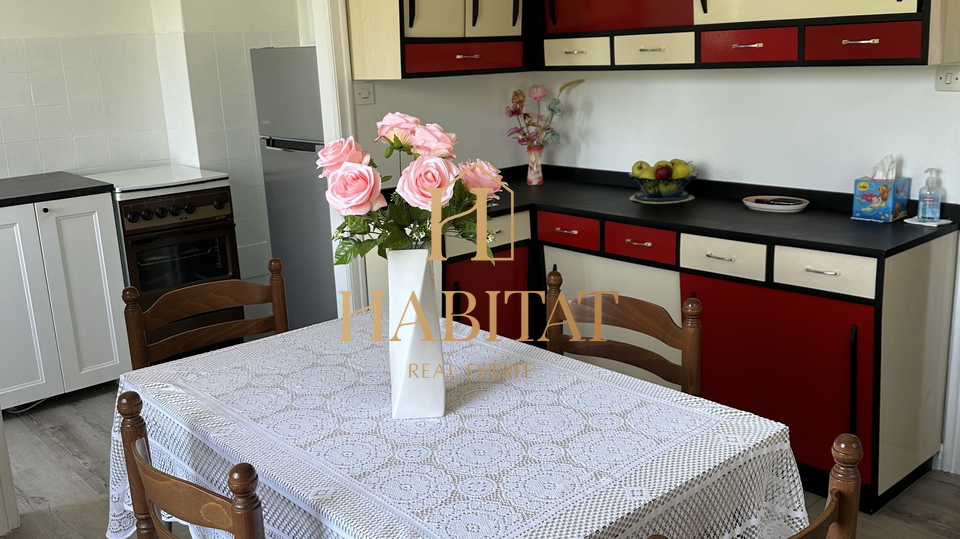 Lovran&comma; stan&comma; 4S&plus;DB&comma; 96m2