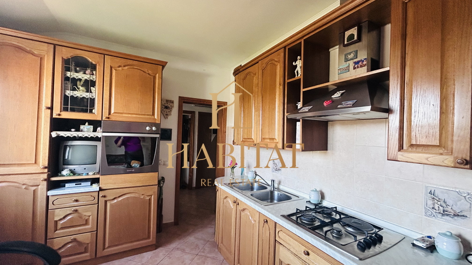 House, 138 m2, For Sale, Buje - Kaštel