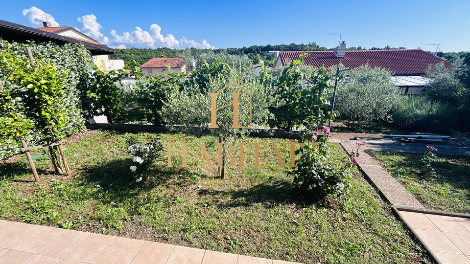 House, 138 m2, For Sale, Buje - Kaštel