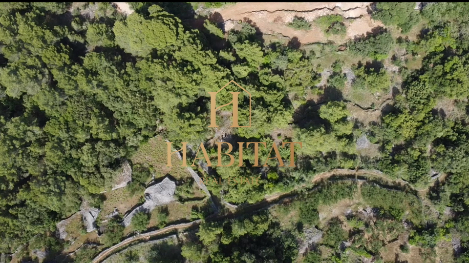 Land, 1240 m2, For Sale, Hvar