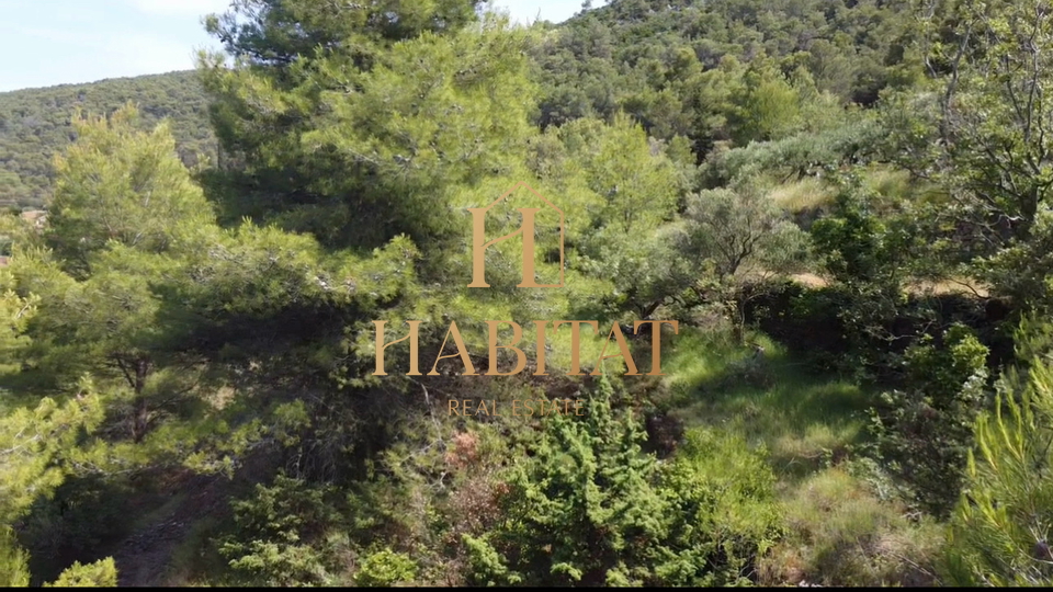 Land, 1240 m2, For Sale, Hvar