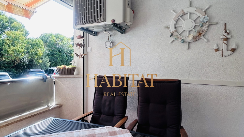 Istra , Zambratija , 2S+DB , terasa , parking , 250m od plaze