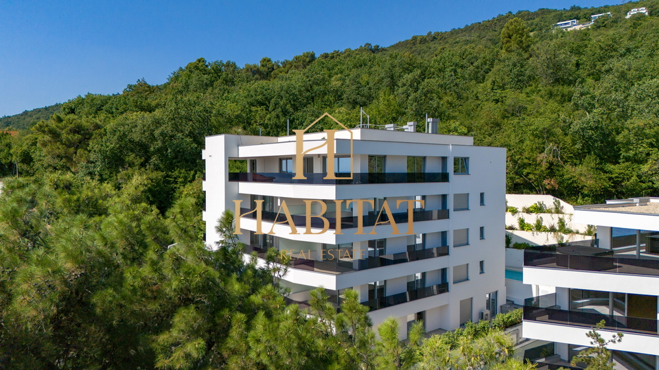 OPATIJA, LUKSUZAN PENTHOUSE SA OTVORENIM POGLEDOM NA MORE, U NOVOGRADNJI S BAZENOM!