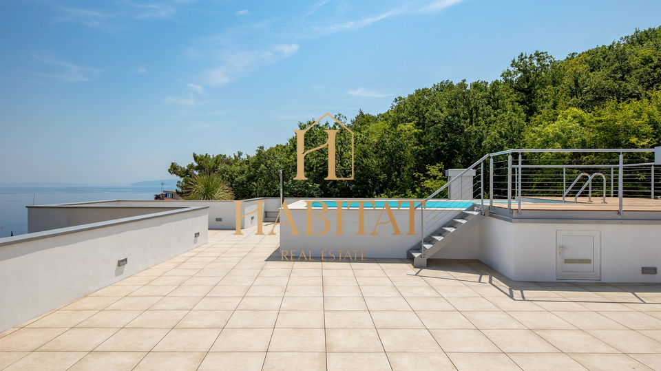 OPATIJA, LUKSUZAN PENTHOUSE SA OTVORENIM POGLEDOM NA MORE, U NOVOGRADNJI S BAZENOM!