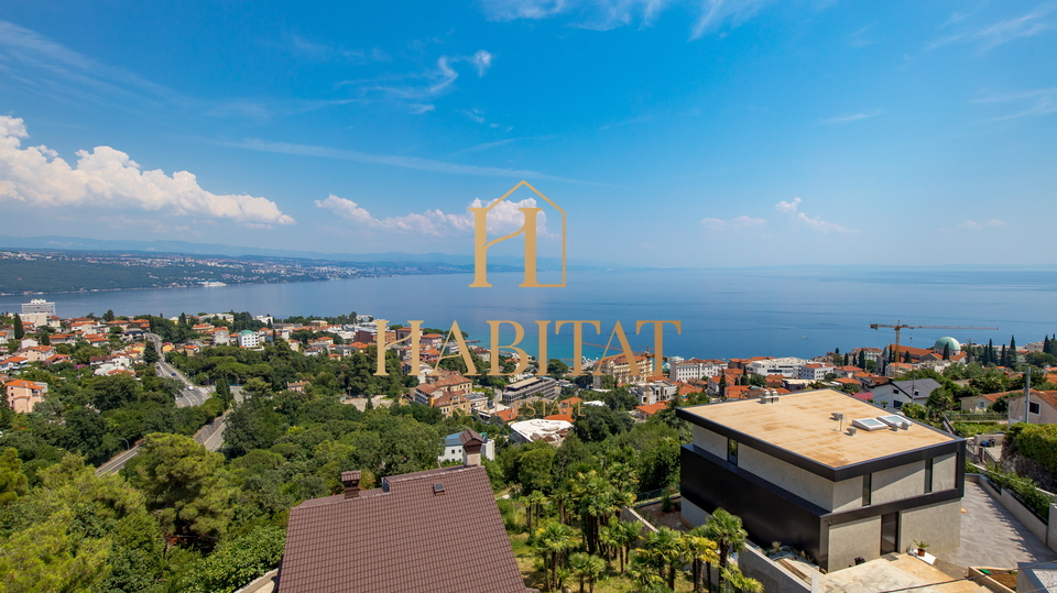 OPATIJA, LUKSUZAN PENTHOUSE SA OTVORENIM POGLEDOM NA MORE, U NOVOGRADNJI S BAZENOM!