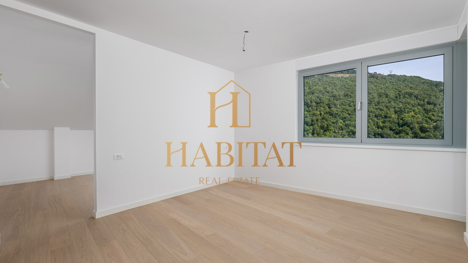 OPATIJA, LUKSUZAN PENTHOUSE SA OTVORENIM POGLEDOM NA MORE, U NOVOGRADNJI S BAZENOM!