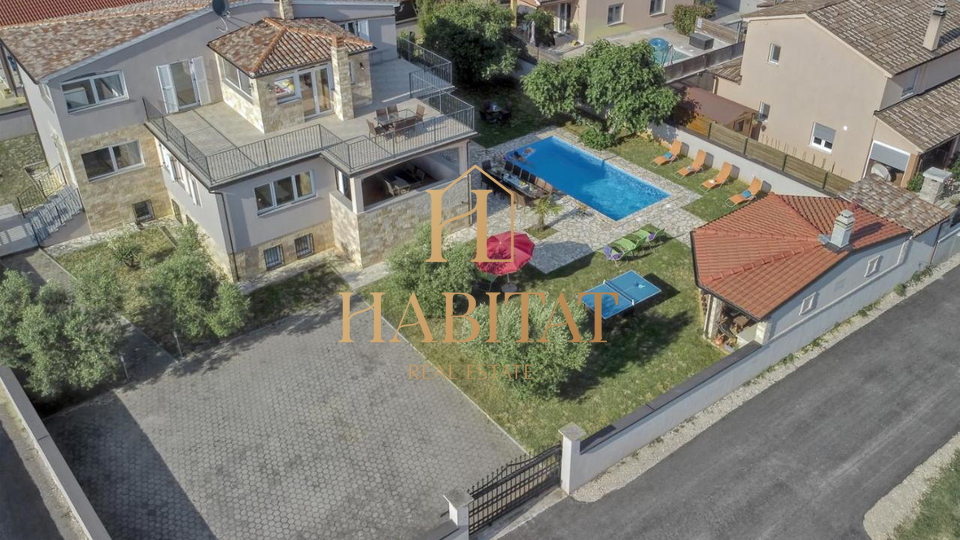 Istria, Liznjan, Villa 450m2 with swimming pool